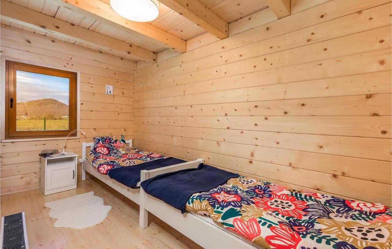 V'S Place - Wooden House With Heated Pool And Outdoor Sauna Otocac Exterior photo